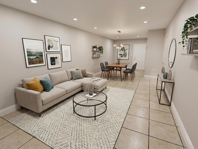 Building Photo - 3600 NW 21st St Unit 406