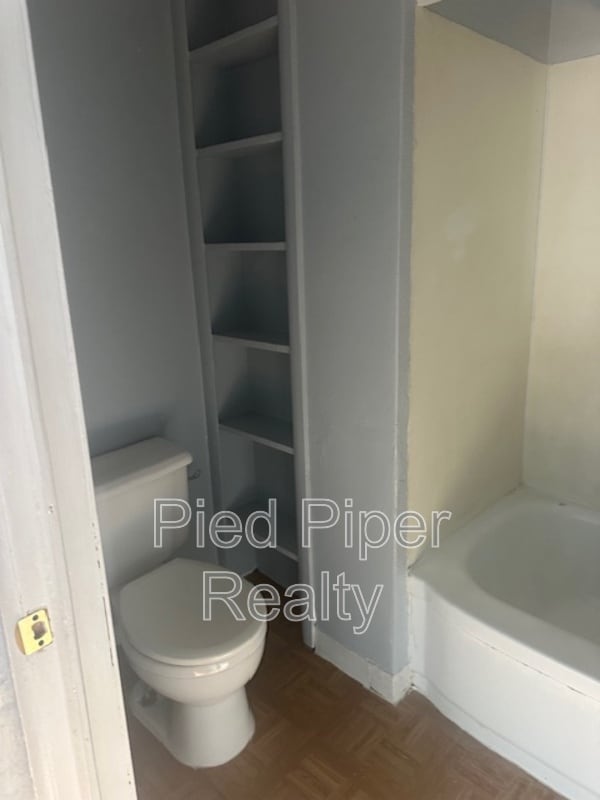 Photo - 331 W Homer St