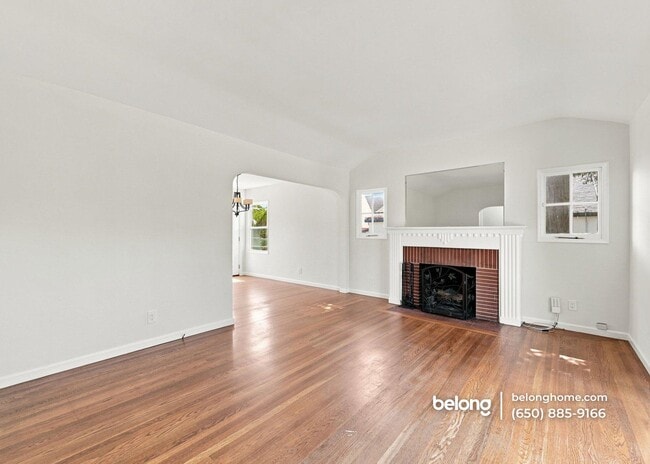 Photo - 279 Bowling Green St