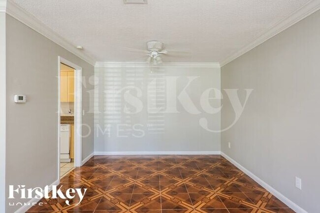 Photo - 1805 Buttonwood