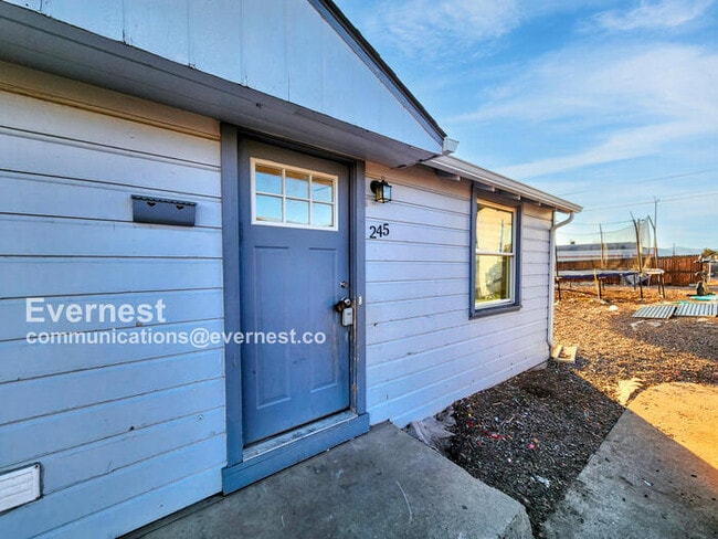 Building Photo - 245 S Hazel Ct Rental