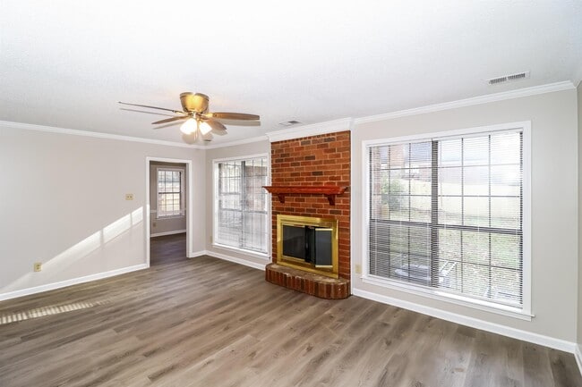 Photo - 6491 Tarus Dr