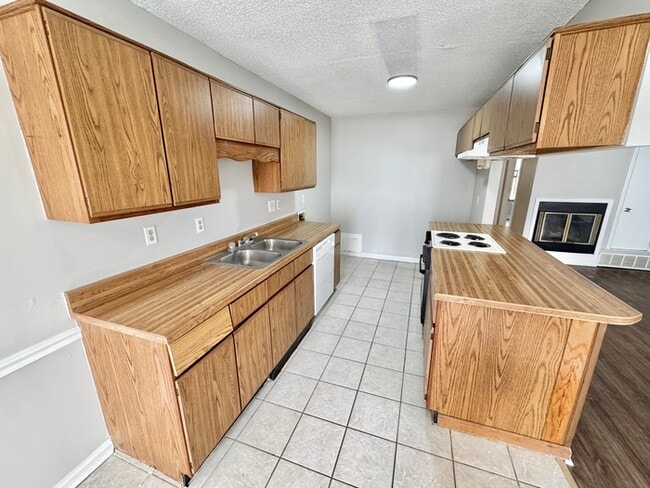 Photo - 6506 Wimble Rd