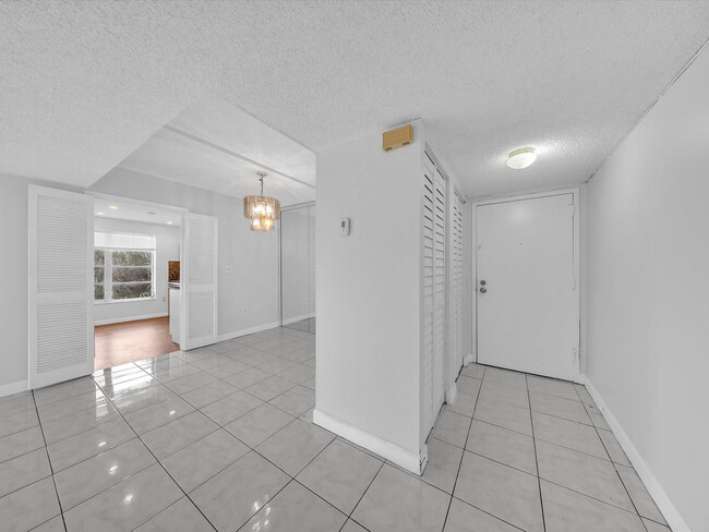 Photo - 4156 Inverrary Dr Unit 301