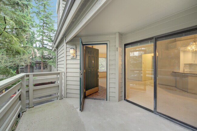 Photo - 1270 Bellevue Way NE Unit 8