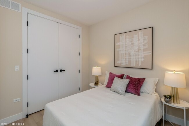 Photo - 3045 W Irving Park Rd Unit 406