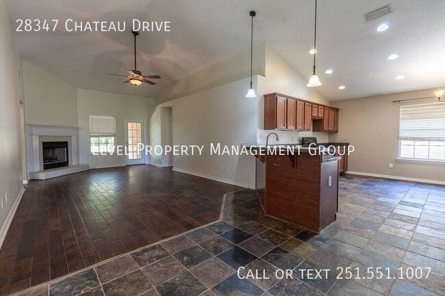Photo - 28347 Chateau Dr