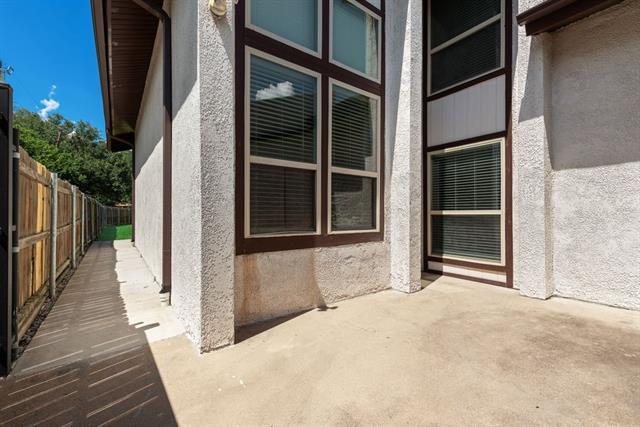 Photo - 219 W Rochelle Rd