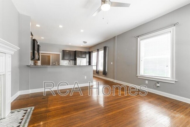 Photo - 613 E New York St