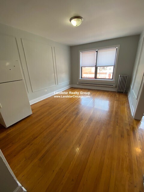 Photo - 1023 W Argyle St Unidad 321 Rental