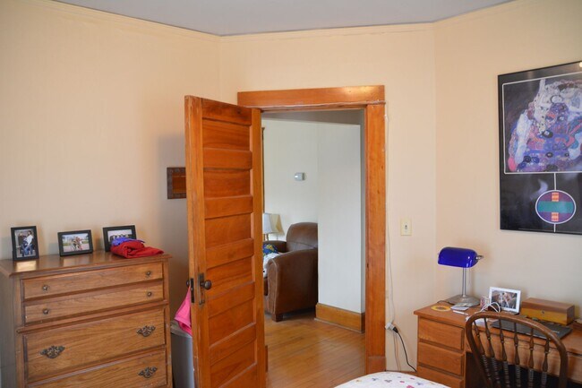 Photo - 3740 Bryant Ave S Unit 2