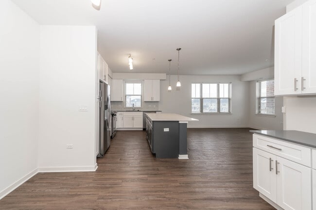 Photo - 21599 W Field Ct Unit 1-408