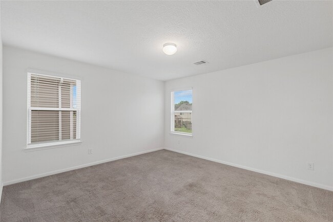 Building Photo - 647 Ash Mill Dr