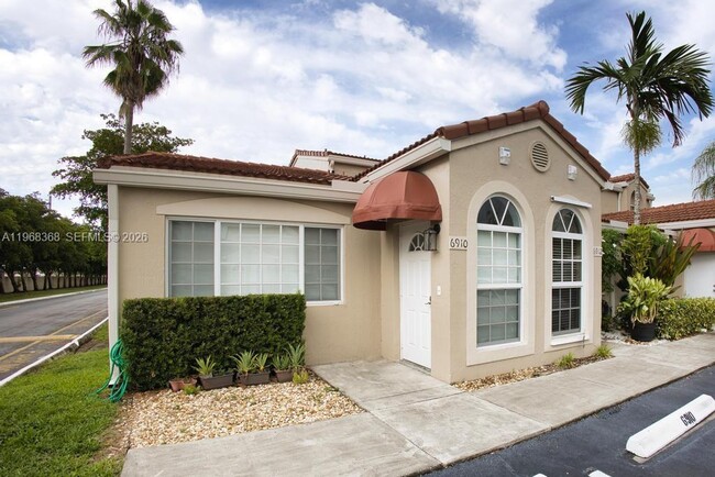 Photo - 6910 NW 166th Terrace Unit 1201