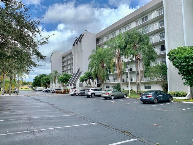 Photo - 3100 W Rolling Hills Cir Unit 309