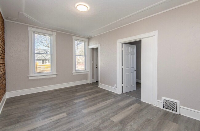 Photo - 2313 E Morgan Ave