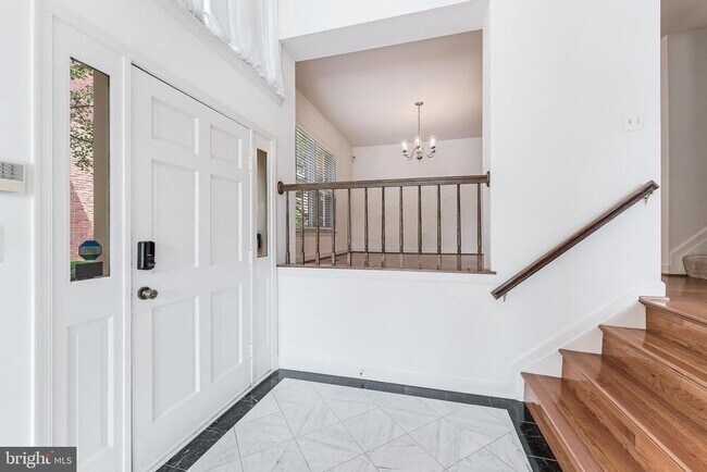 1443 Hampton Hill Cir