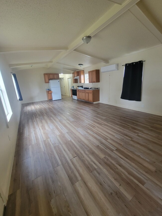 Photo - 207 Hickory Ave