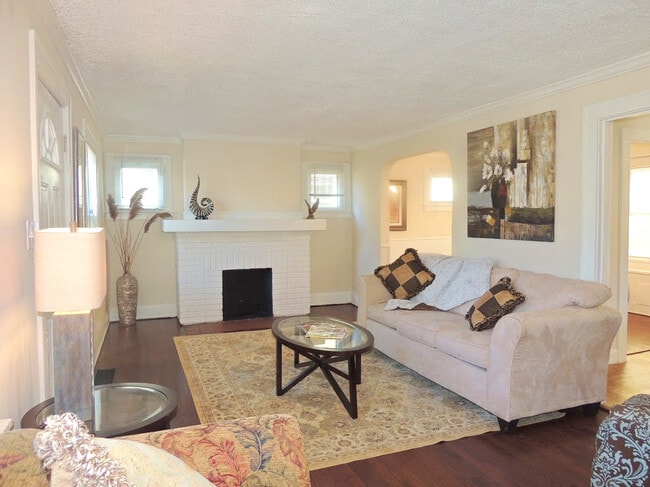 Photo - 978 Pembrook Rd