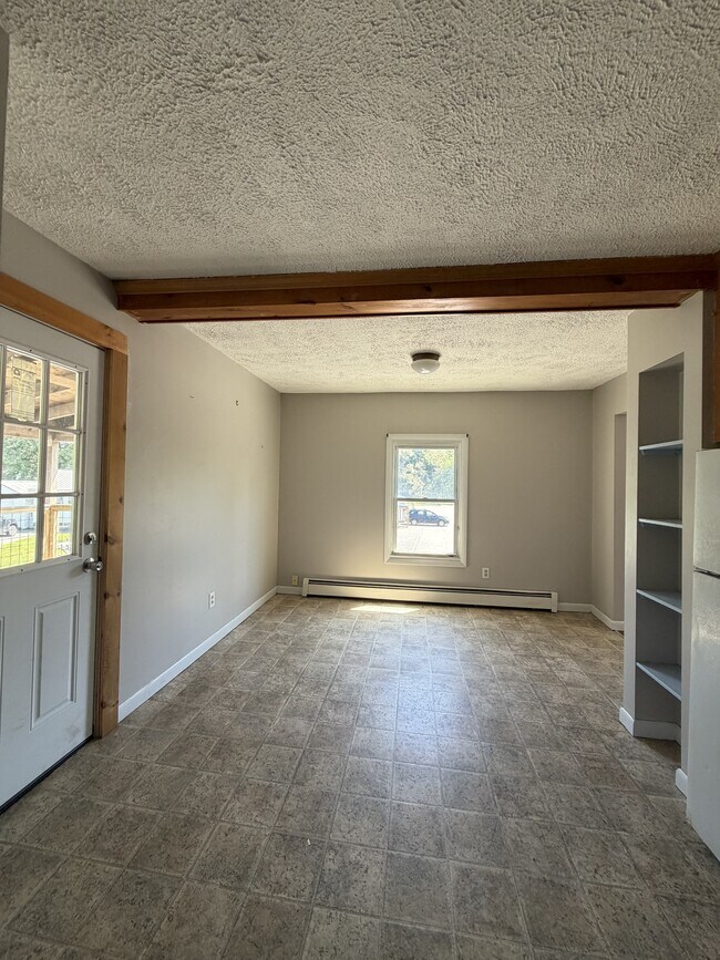6 Silver St Unit B