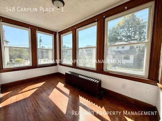 Photo - 548 Carplin Pl Unidad 1