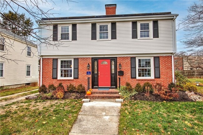 Photo - 11 Elmcroft Ave