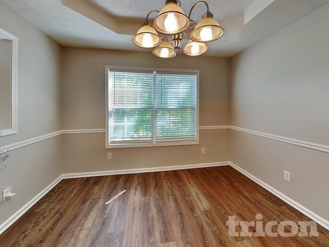 Photo - 205 Highgrove Dr