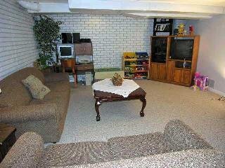 Photo - 1915 Hartford Ln