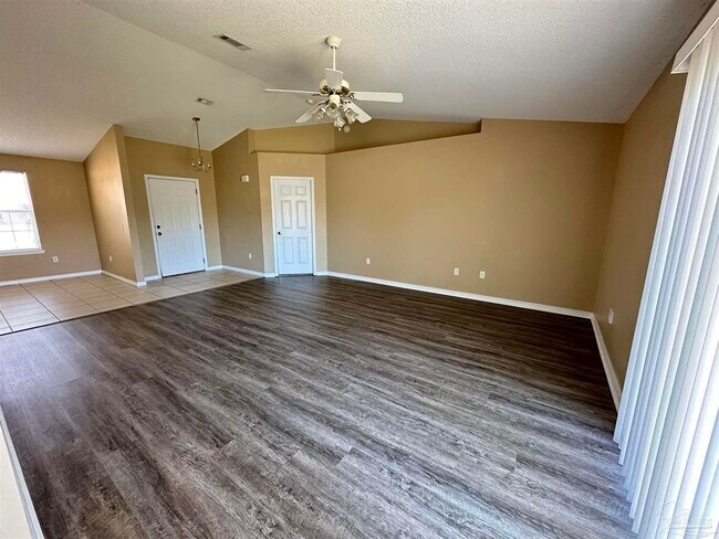 Photo - 2028 Coral Reef Rd