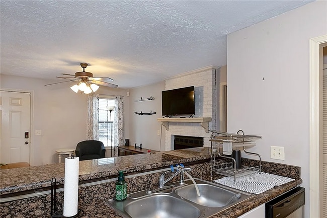 Photo - 449 N Donahue Dr Unit B15/ Room A