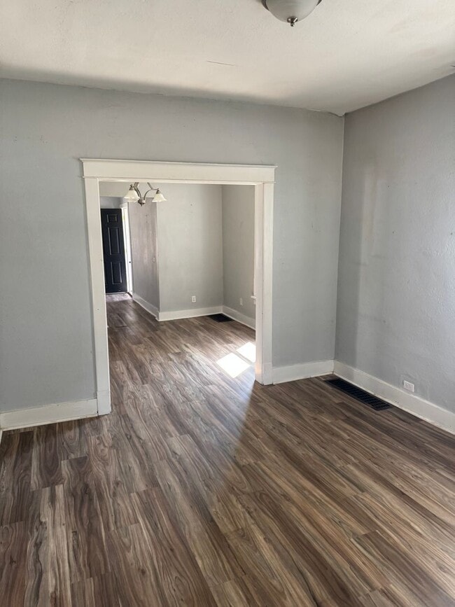 Photo - Nice affordable single family home with ga...