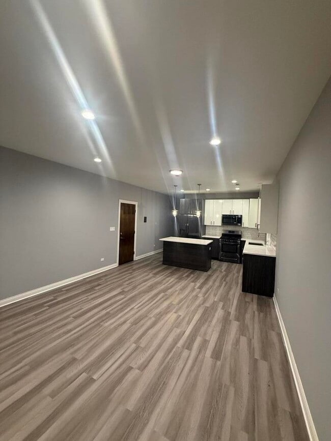 Photo - 4525 S Prairie Ave