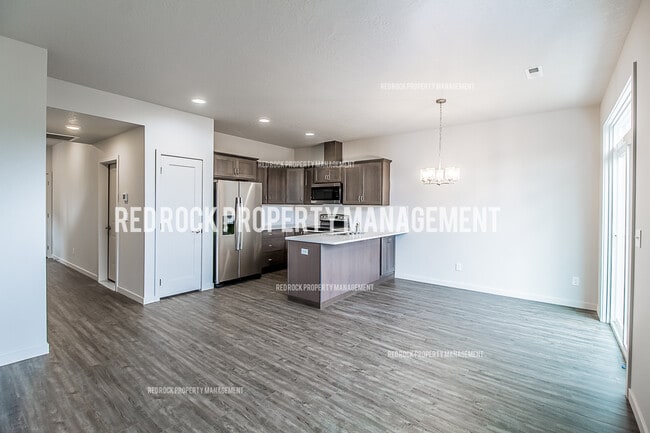 Photo - 227 S Woodlawn Rd