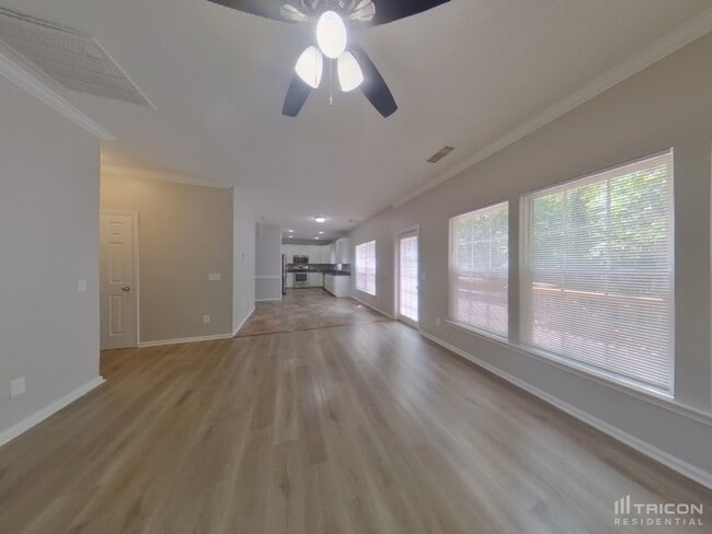 Photo - 175 Walmsley Pl