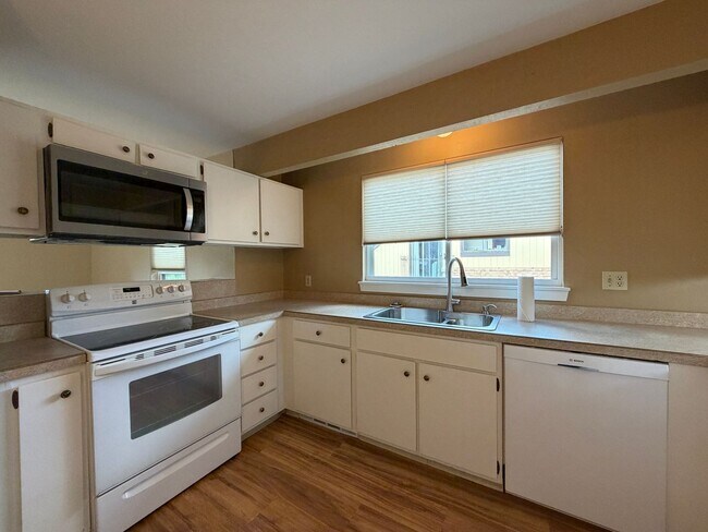 Photo - Wonderful 3-bedroom, 2.5 bath townhouse in Unbeatable South Boulder Location