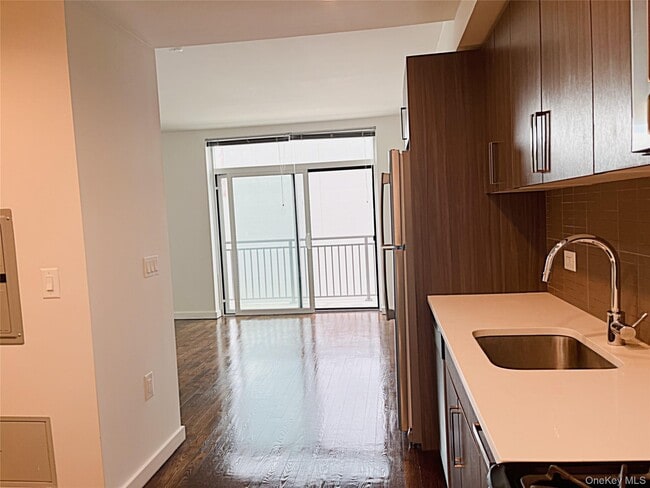 Photo - 12-15-15 Broadway Unit 603