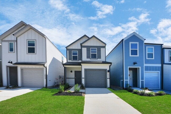 Photo - 1027 Moon Drop Ln