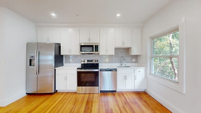 Building Photo - 21 Regent Cir Unit 6 Rental