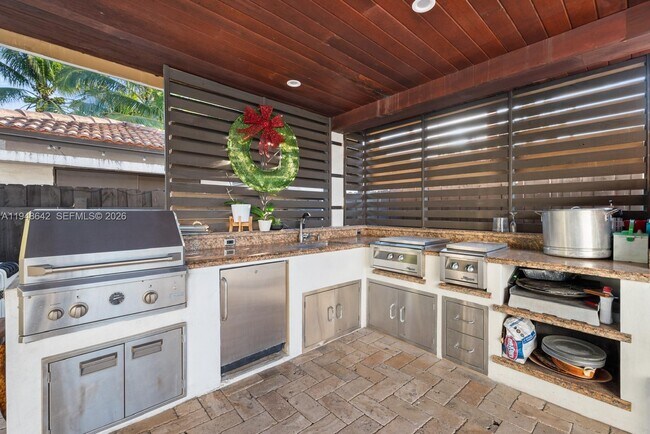 Photo - 1360 SW 142nd Ave