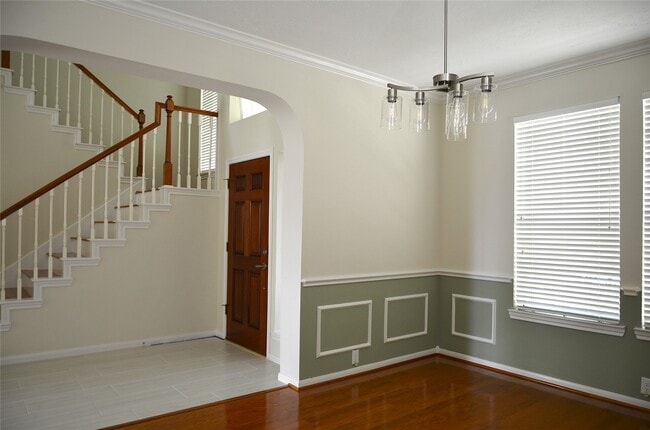 Photo - 218 Heathbrook Ln