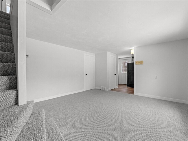 Photo - 28 Crestview Dr