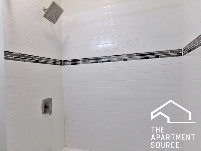 Photo - 2129 N Dayton St Unit G3