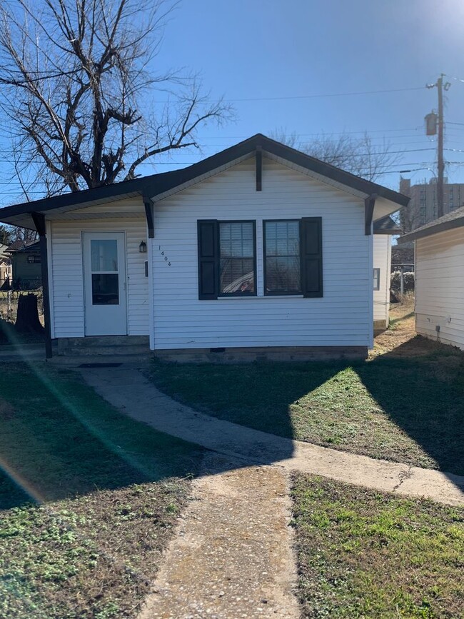 Two Bedroom Home Close to Medical Center - Two Bedroom Home Close to Medical Center