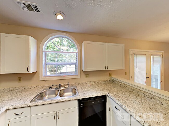 Photo - 3270 Summit Pl Dr