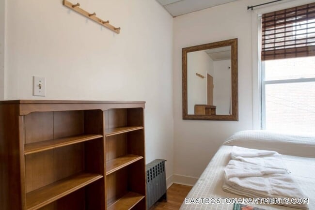 Photo - 28 Orleans St Unit 2