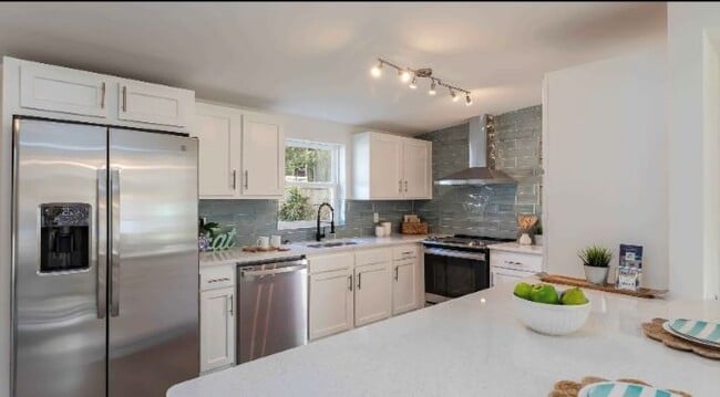 Photo - 317 Driftwood Rd