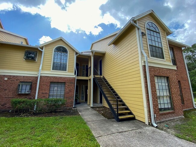 Building Photo - Charming One Bedroom for Rent in Tampa! Unit 203 Rental