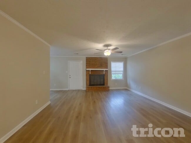 Photo - 1509 Sugarplum Pl SW