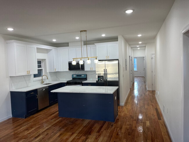 Building Photo - 121 Osborne Terrace