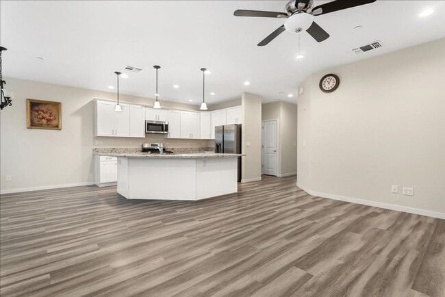 Photo - 6200 Fowler Ave